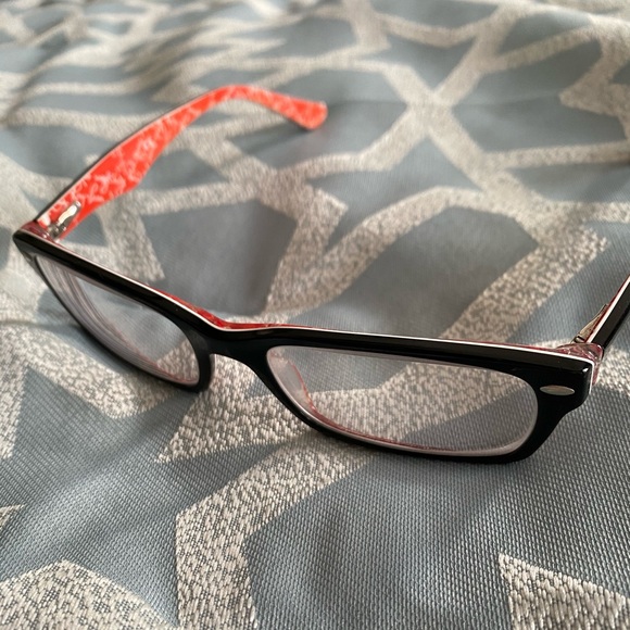 Ray Ban glasses with case - Picture 3 of 6